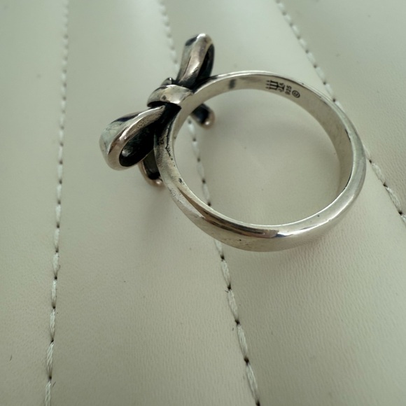 James Avery Retired Silver Bow Ring Sz9 - Picture 2 of 2